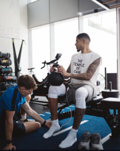 Le portier sénégalais de Middlesbrough poursuit sa rééducation avec détermination après son opération du tendon d’Achille. Souriant, appliqué, il travaille chaque jour pour retrouver les terrains.